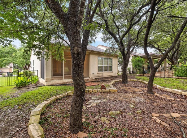 108 Farm Hill Dr, Georgetown, TX 78633