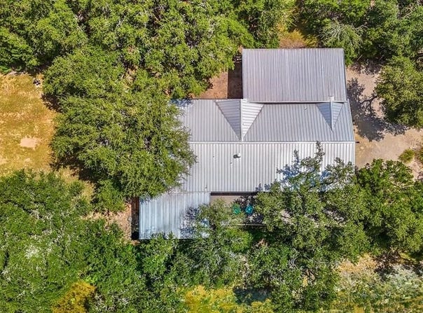 23942 N Hwy 83, Concan, TX 78838