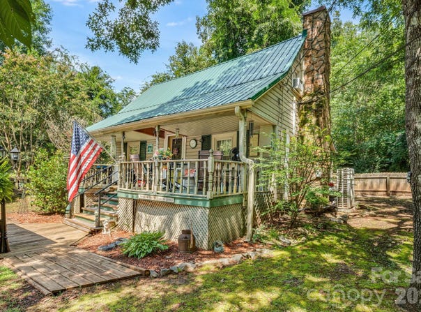 242 Whitney Boulevard, Lake Lure, NC 28746