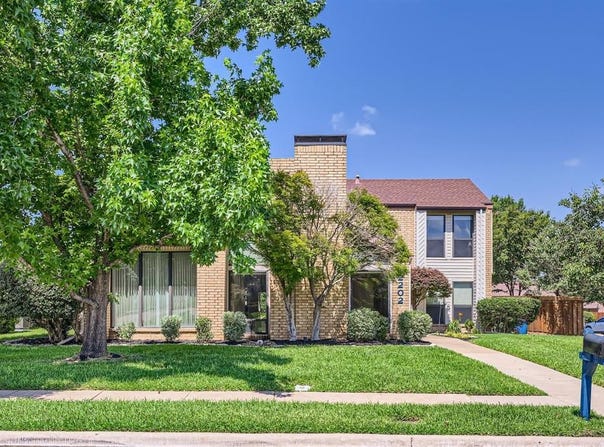 2202 Southern Court, Carrollton, TX 75006