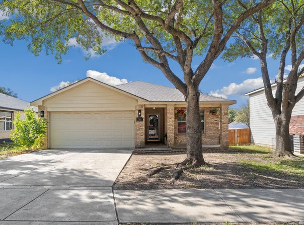 3953 BROOK HOLLOW DR, Schertz, TX 78154
