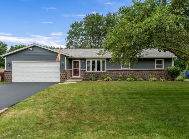 4653 Apollo, MACHESNEY PARK, IL 61115