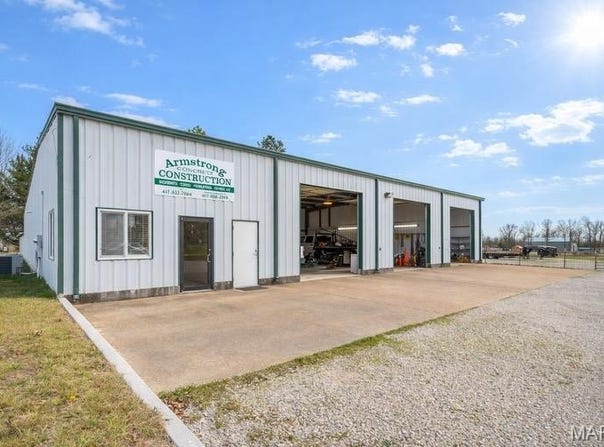 22801 Sunshine Lane, Lebanon, MO 65536