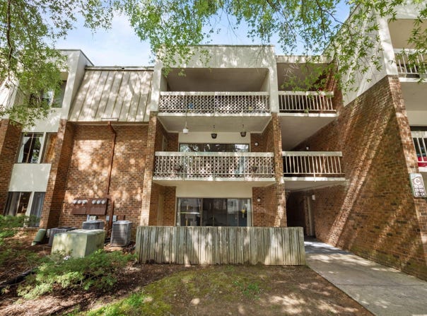 500 Umstead Drive, Chapel Hill, NC 27516