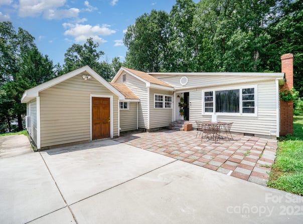 5331 Beam Lake Drive, Charlotte, NC 28216