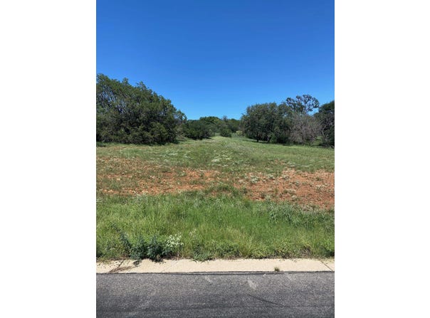 W25058 Apache Tears/White Dove, Horseshoe Bay, TX 78657