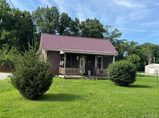 1516 W Main Street, Vandalia, IL 62471