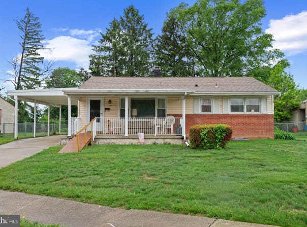 15 SHIRLEY DRIVE, MIDDLETOWN, PA 17057