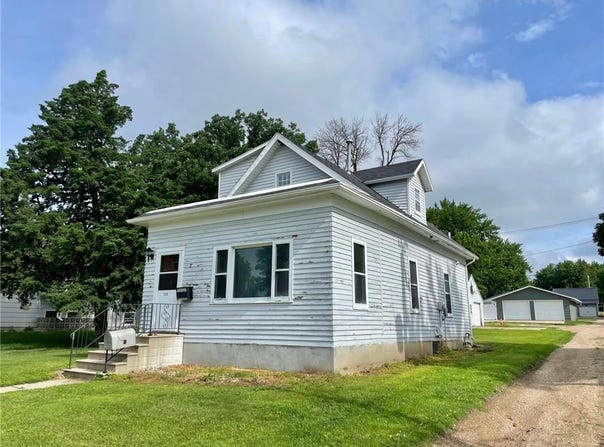 212 E Sanborn Street, Springfield, MN 56087