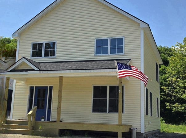 295-B Bean Street, Livermore, ME 04253