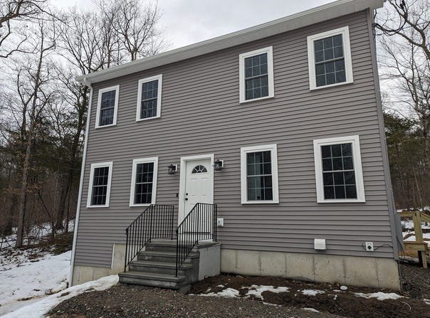 514 Old County Rd., Wales, MA 01081