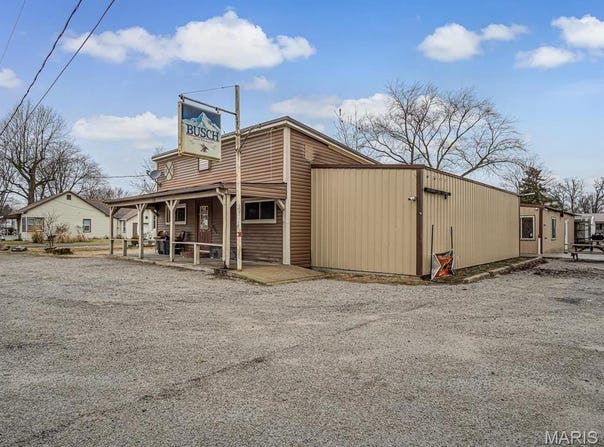 114 Russell St., Willisville, IL 62997