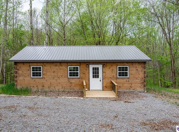 580 Walleye Way, Scottsville, KY 42164