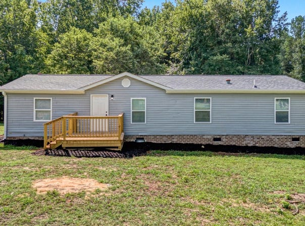 1279 Casey Road, Woodruff, SC 29388-8541