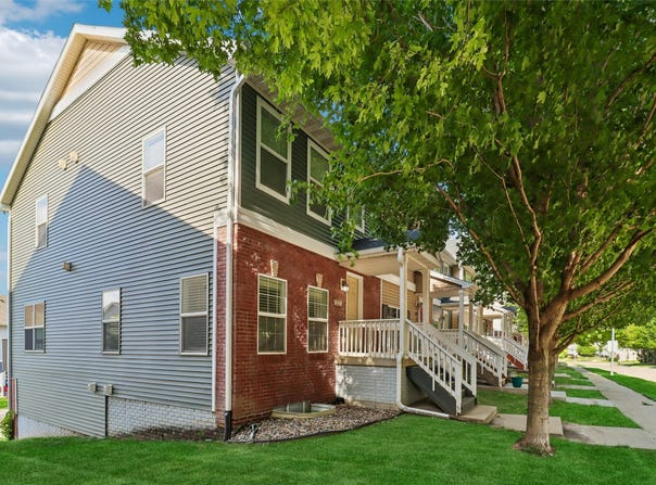 225 SE Booth Avenue, Waukee, IA 50263