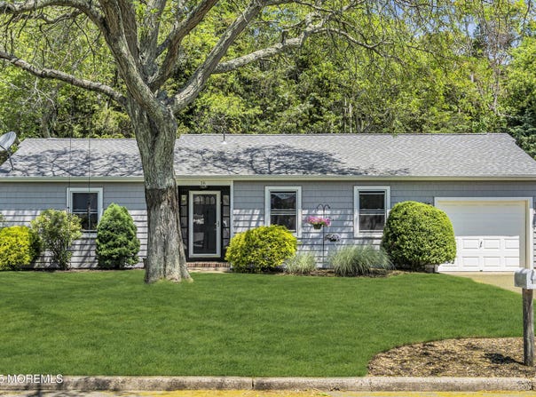 16 Bayberry Drive, Lanoka Harbor, NJ 08734