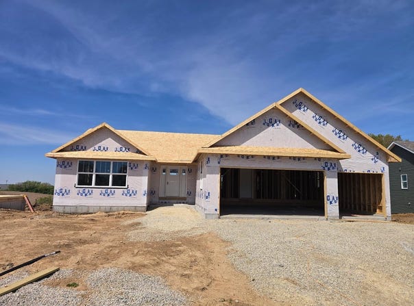 1582 HAWKS PASS, BELOIT, WI 53511