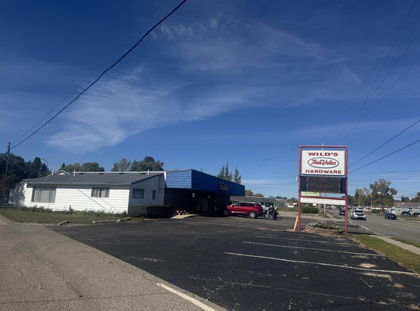 6231 W Houghton Lake Drive, Houghton Lake, MI 48629