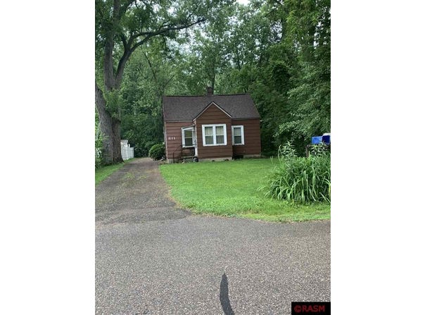 811 Lehillier Street, Mankato, MN 56001