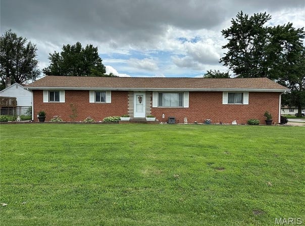 1808 Harrison Avenue, Wood River, IL 62095