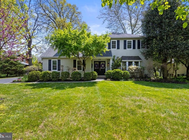 230 E BEECHTREE LN, WAYNE, PA 19087