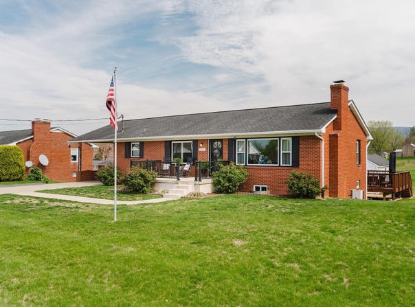 211 AL GOOD DR, STANLEY, VA 22851