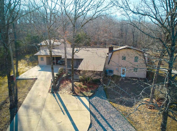 600 W Clayton St, Hardy, AR 72542
