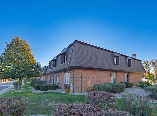 3232 Chestnut Drive, Flossmoor, IL 60422