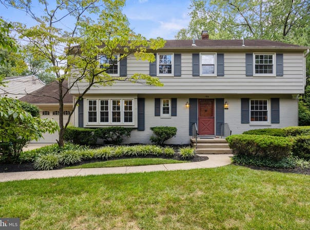 195 PEARLCROFT ROAD, CHERRY HILL, NJ 08034