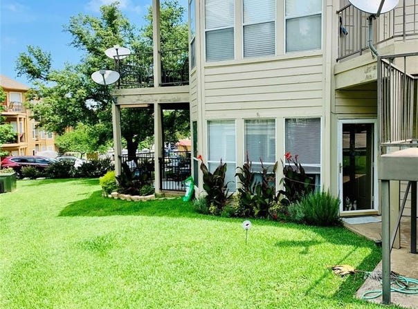 2116 Tanglewood Boulevard, Pottsboro, TX 75076
