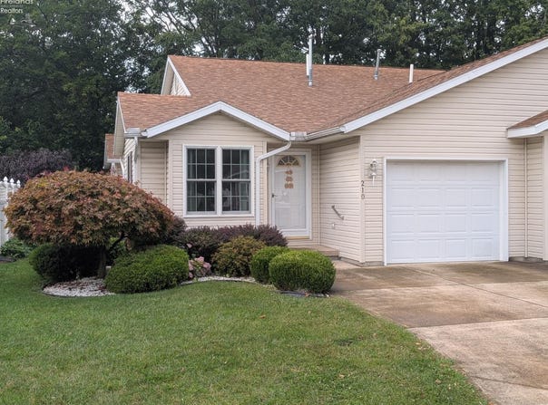 210 Grand Avenue, Clyde, OH 43410