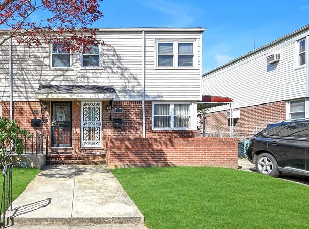 67-52 212th Street, Bayside, NY 11364
