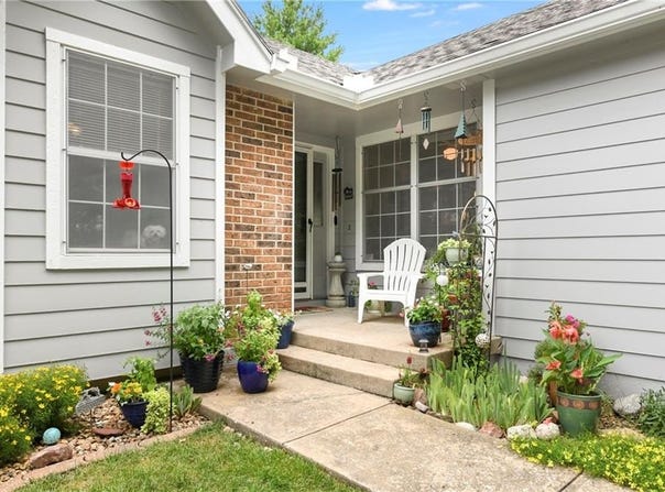 16612 E 53rd Street S, Independence, MO 64055