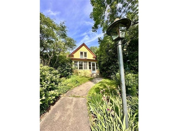 24 Russell Avenue S, Minneapolis, MN 55405