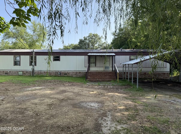 827 E Tahlequah Avenue, Vinita, OK 74301