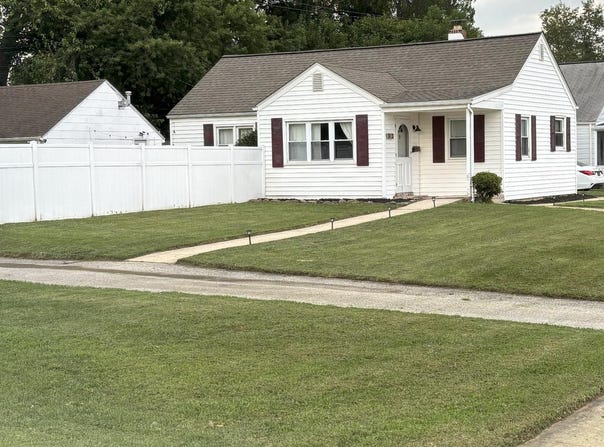 33 UNIVERSITY AVENUE, NEW CASTLE, DE 19720