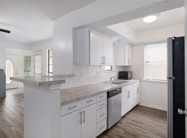 9206 Kempler DR, Austin, TX 78748