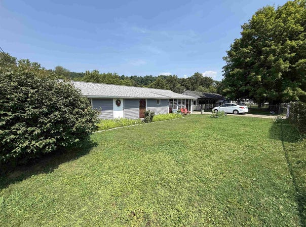706 Thunderbird Drive, Huntington, WV 25704