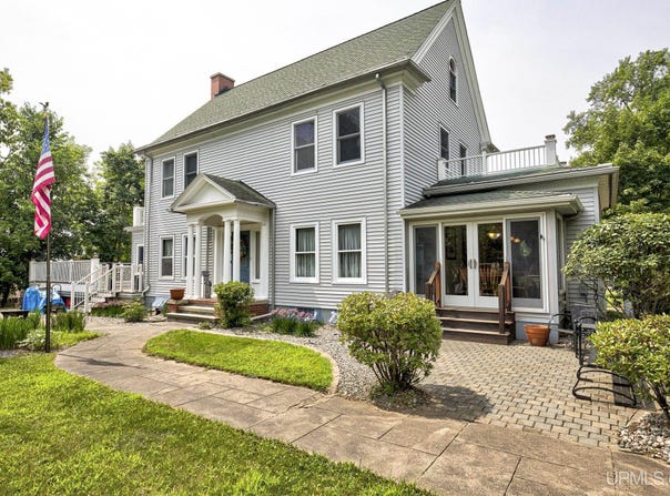 817 W Brown, Iron Mountain, MI 49801