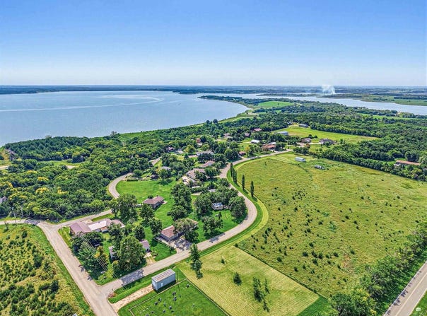 7520 Canyon Road, Junction City, KS 66441