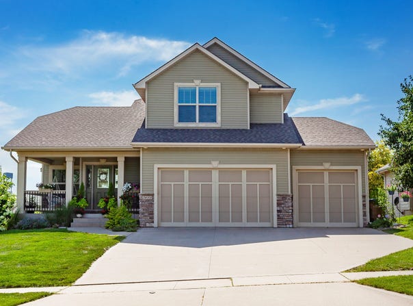 2688 NW 152nd Street, Clive, IA 50325