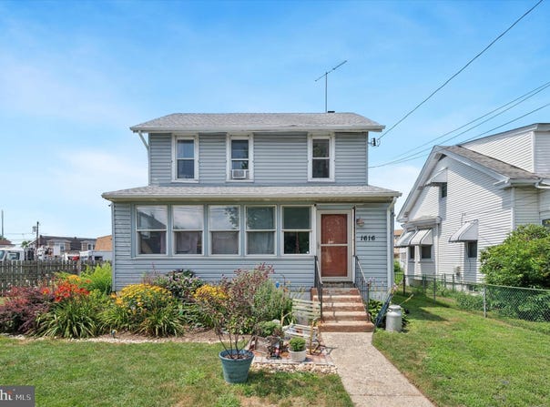 1616 WARD STREET, LINWOOD, PA 19061