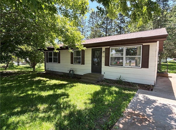 512 E Bracklin Street, Rice Lake, WI 54868