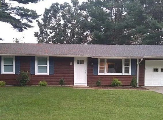 5 Wright Ln, Wareham, MA 02571