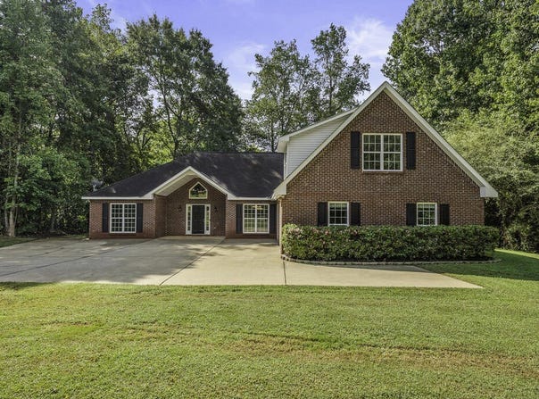 667 Lake Harding Drive, Hamilton, GA 31811