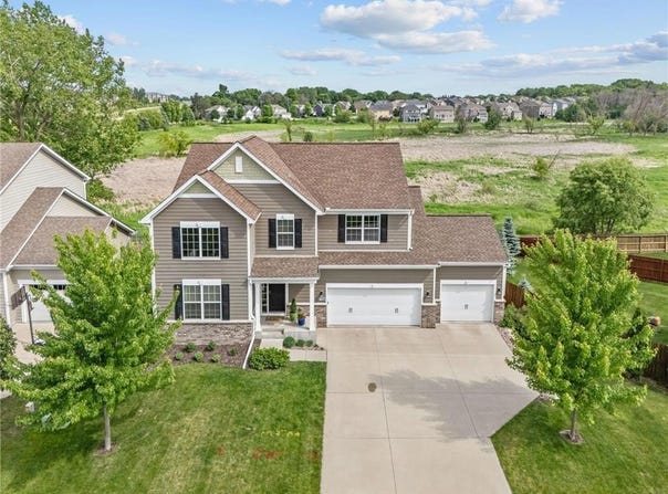 18835 46th Avenue N, Plymouth, MN 55446