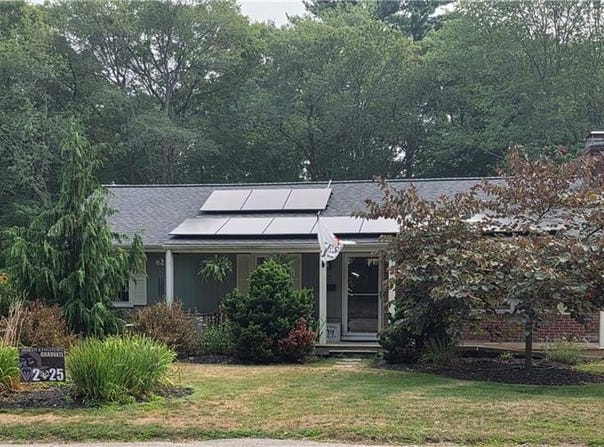 77 Fairfield Drive, North Kingstown, RI 02852