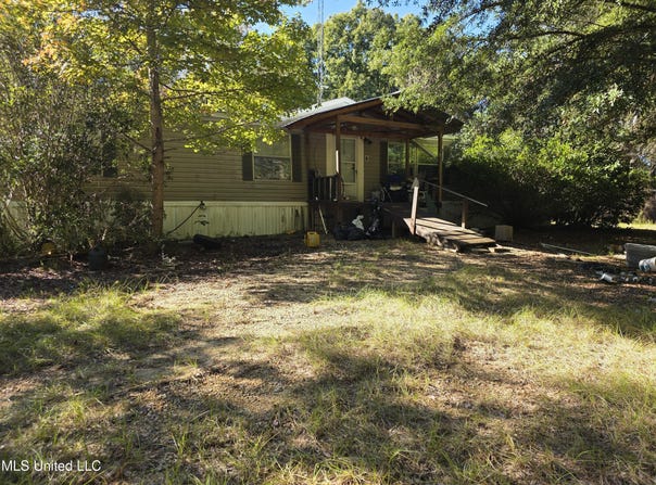 2862 Wallace Dr, Bogue Chitto, MS 39629