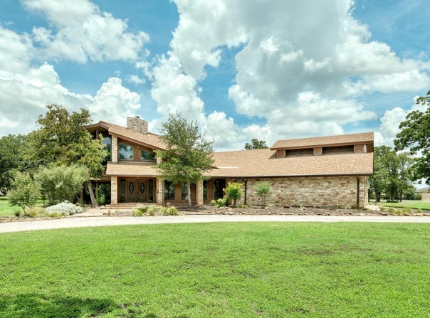 700 Breakaway RD, Cedar Park, TX 78613