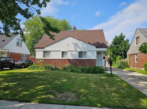 20007 Lancaster Street, Harper Woods, MI 48225